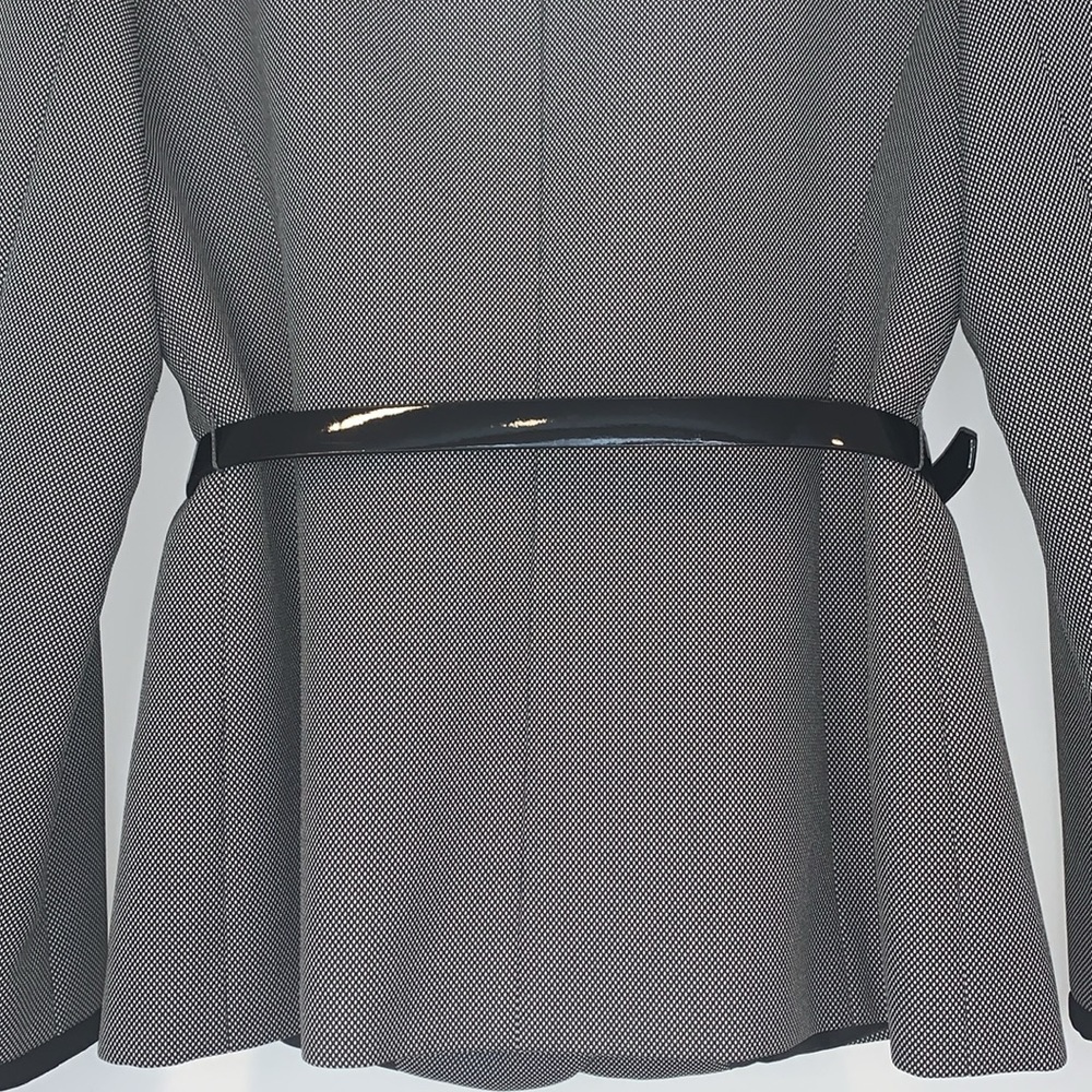 Tahari Arthur S Levine Framed Notch Collar Belted Blazer 6 - Picture 8 of 12